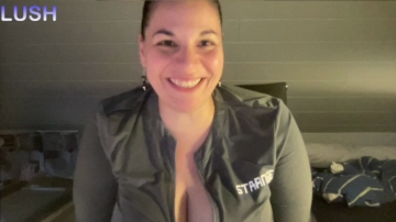 HornyMilfLeah  17-09-2021
